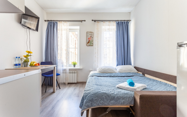 Квартира Светлая и уютная студия на Кузнечном, 8