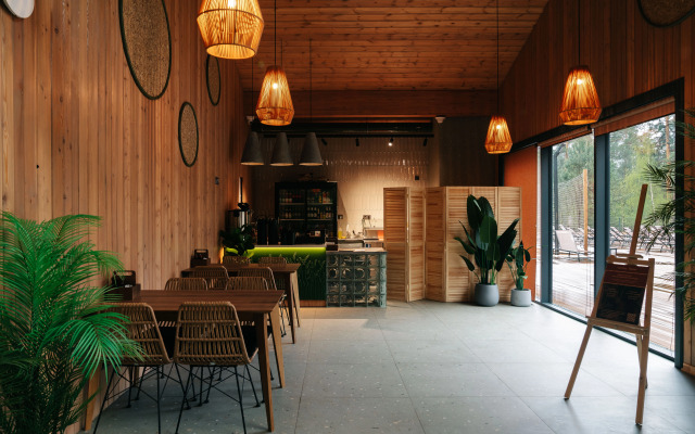 Отель Чепош Парк