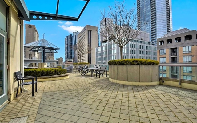 Simcoe Downtown Condos Apartment Hotel