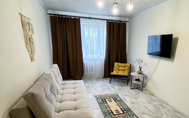 Квартира Life Kirovsk 8 Большая и Уютная