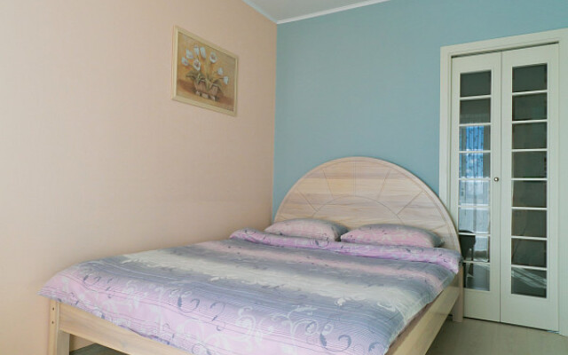 4-komnatnye HomeApart Storozhovskaya, 8 Apartments