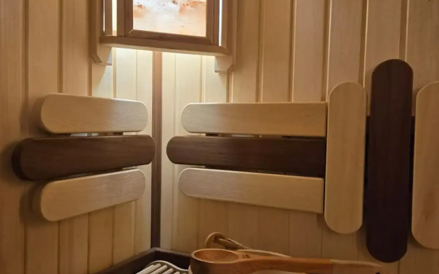 Demidovskie Bani Private house