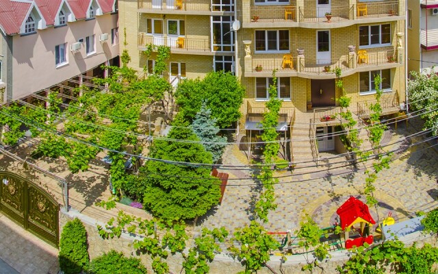 Kostas Guest House