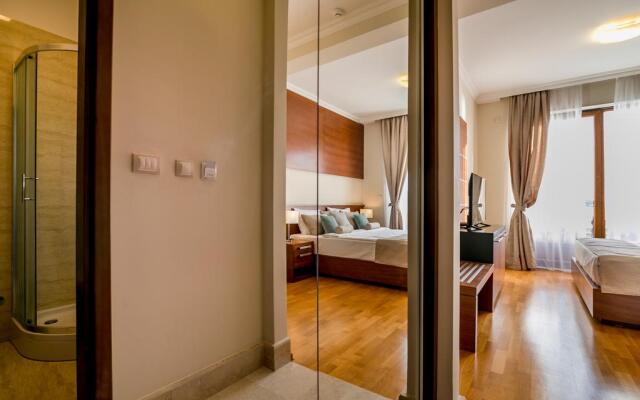 Hedera Residences  Kumbor Apartments