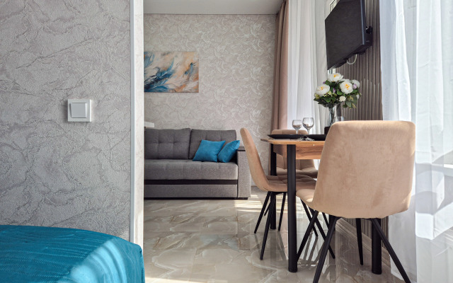 Prostornaya Studiya S Balkonom Flat