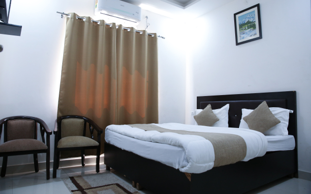 Hotel Satya