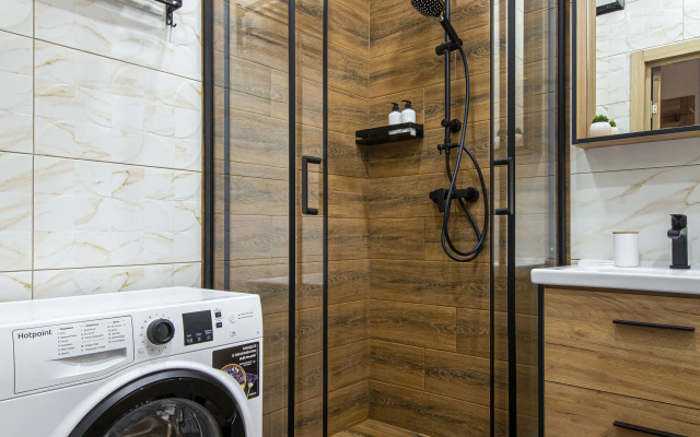 Izumrudnaya V 2-Kh Shagakh Ot Metro Flat