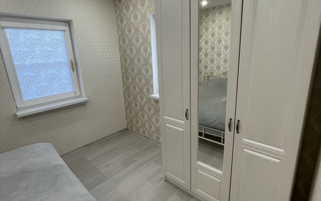 Crystal Private House
