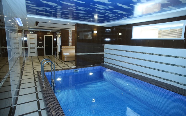 Zarechnyi  Hotel