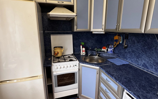Tryokhkomnatnaya Na Lunacharskogo 48 Flat