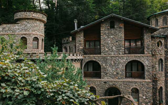 Fort Evrika Hotel