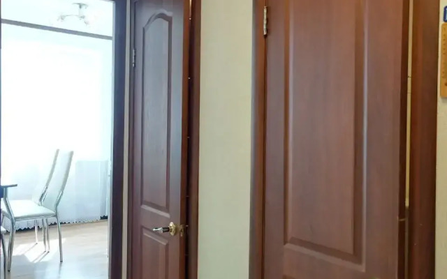 Vmestitelnaya I Uyutnaya 2 Komnatnaya Flat