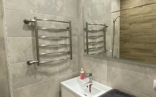 Batashi Green Flat