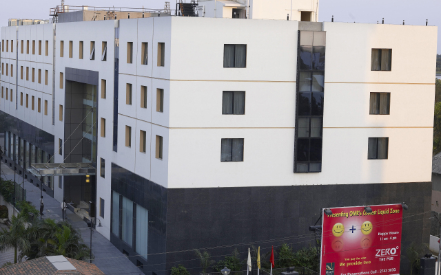 Gokulam Park Sabari OMR Hotel