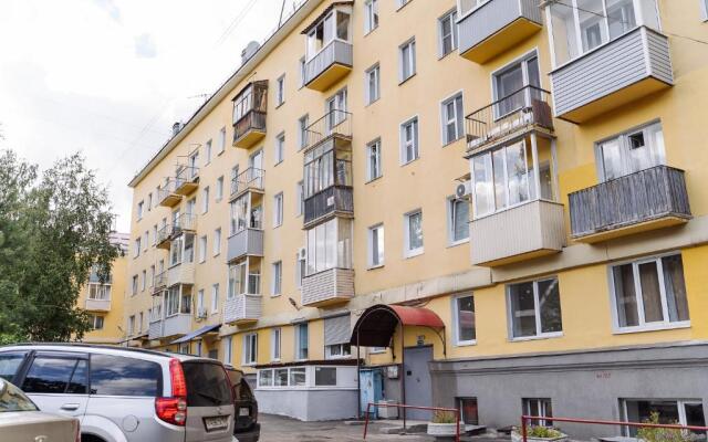 9 Nochey Lenina 15 #2 Apartments