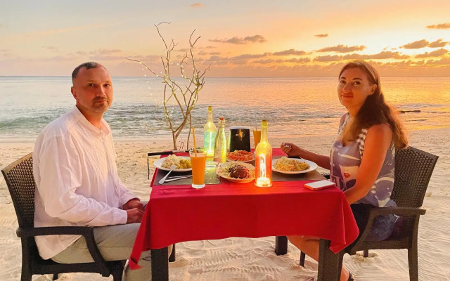 Thoddoo Sunny Beach Guest house
