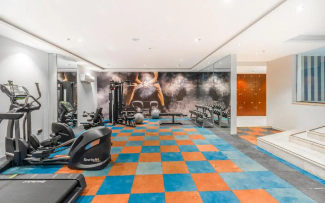 Отель Seven Gardens Hotel