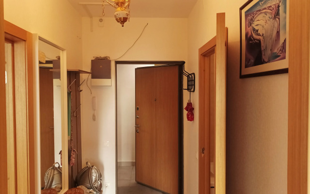 Zhilye u Metro Flat