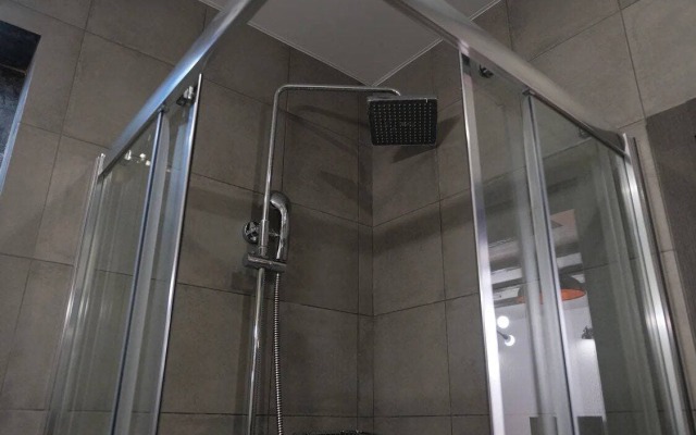 On Demonstratsii Apartment