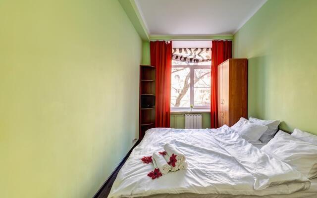 Апартаменты Народная 13