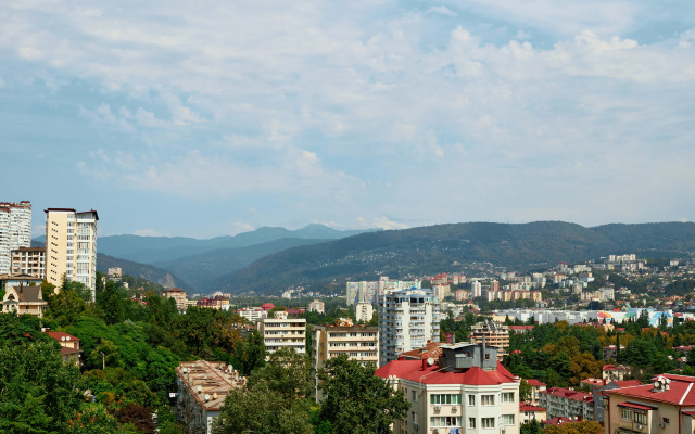 In the center of the Riviera Park Apartments