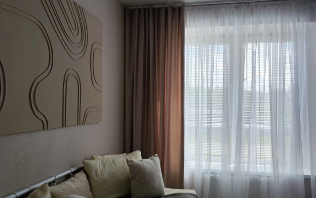Dizaynerskaya dvushka u morya Flat