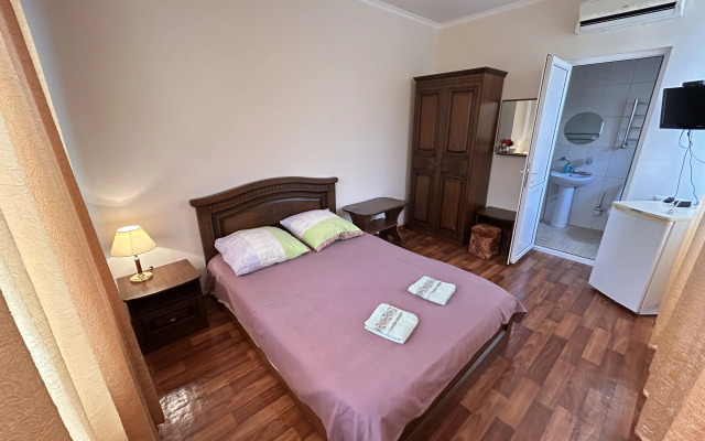 Otdyih V Loo Guest House