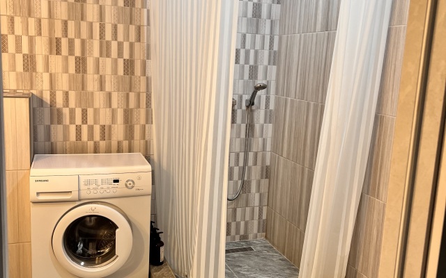 Na Konstantina Posyeta 3 Flat