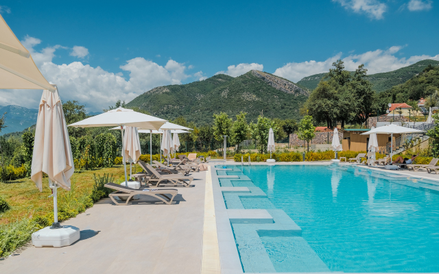 Montenegro Lodge Apartments