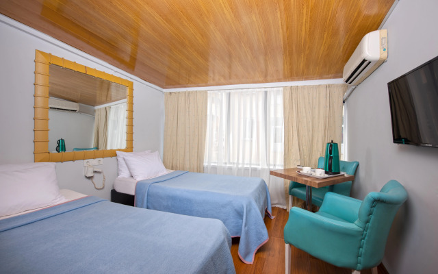 Nest Hotel