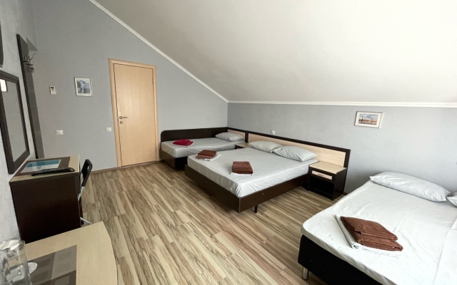 Dzhuliya Guest House