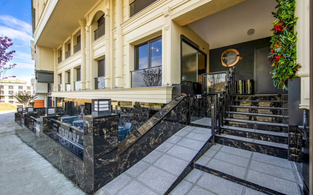 Отель Cosinus Airport