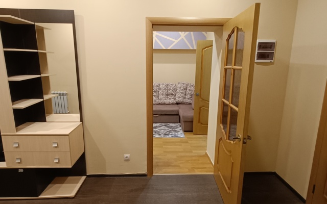 2kh Komnatnaya V Tsentre Yaroslavlya Flat