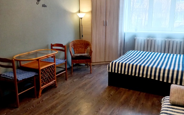 S Balkonom U Letnego Sada Flat