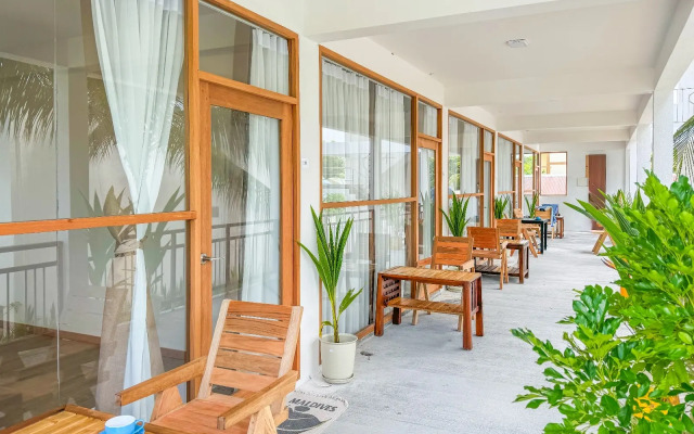 Lagoon Thoddoo Villa