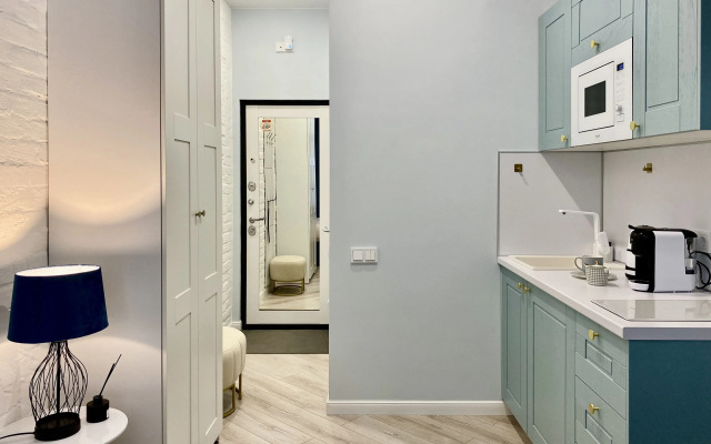 Dizaynerskaya Studiya S Dvuspalnoy Krovatyyu Flat