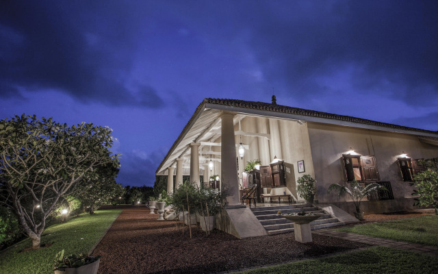 Mayurana by Edwards Collection Villa