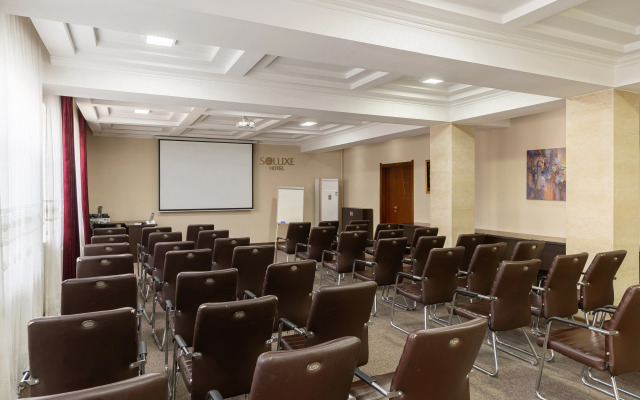 Soluxe Hotel