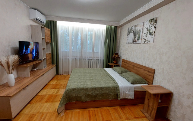 V Tsentre Goroda Flat