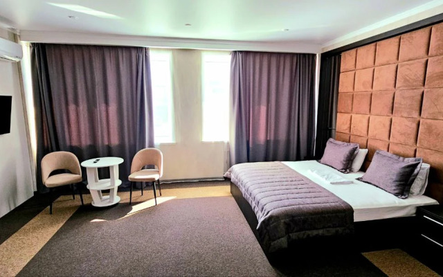 Meridian Hotel
