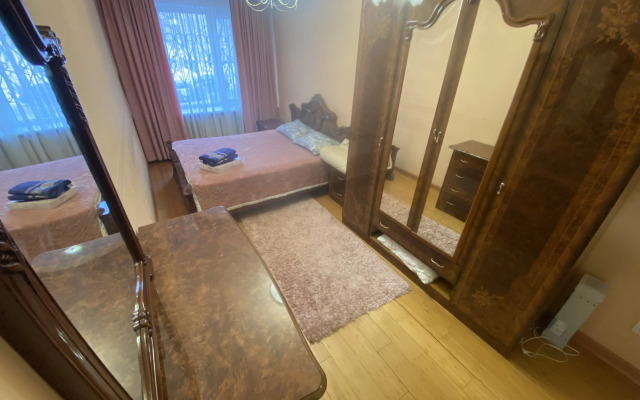 Апартаменты 3 комнатные Ленинградская 98