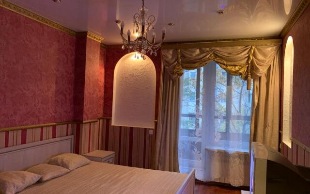 Tryokhkomnatnye Dlya 10 Chelovek Apartments