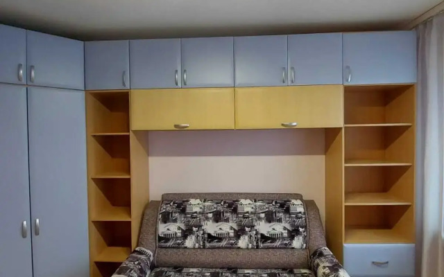 Квартира Трехкомнатная на Фабричной 1