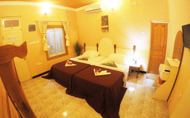 Wavoe Inn Guest House
