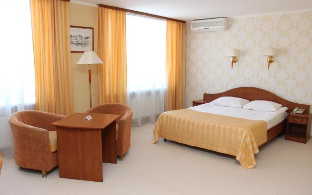 Отель Надеждинский