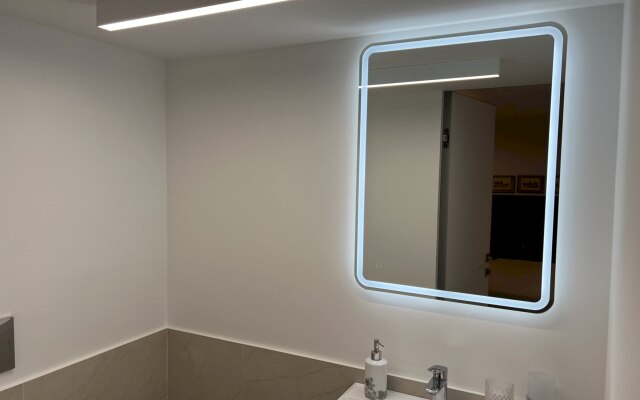 Апартаменты 312 Двухуровневые Крымская 3/4