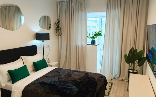 Апартаменты Мириады в мкрн. Оптимистов, 3/2