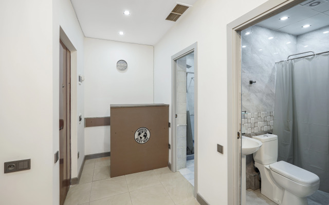 Best Way Hostel
