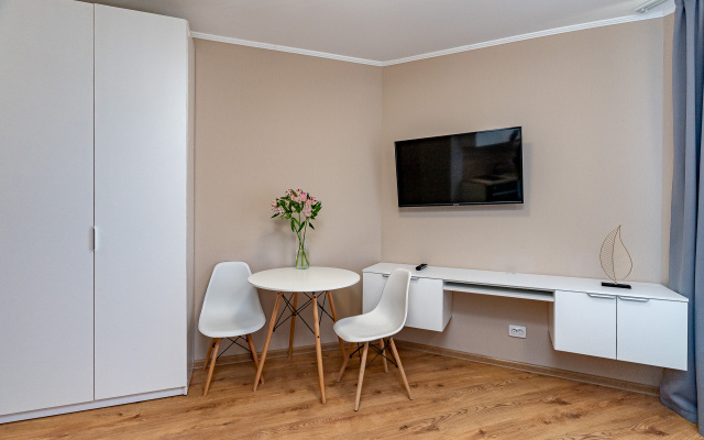 U Metro Parnas 1110 Flat