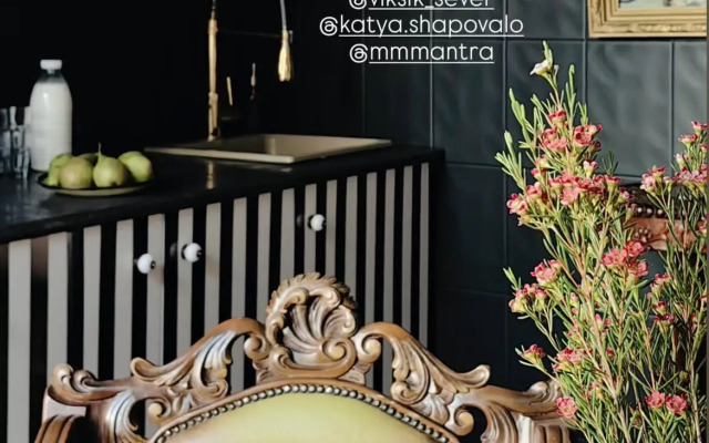 Квартира изысканная с авторским искусством пешком до Красной площади